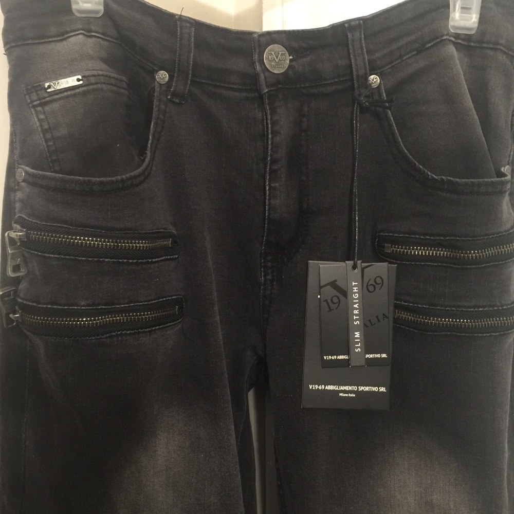 *Black denim jeans(slim)